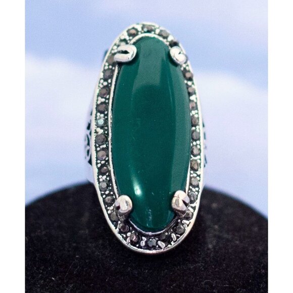 Vintage Victorian Oval Ornate Ring - S22 - Picture 2 of 3